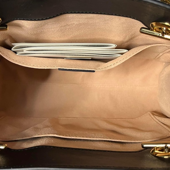 Gucci bag - Picture 2 of 16